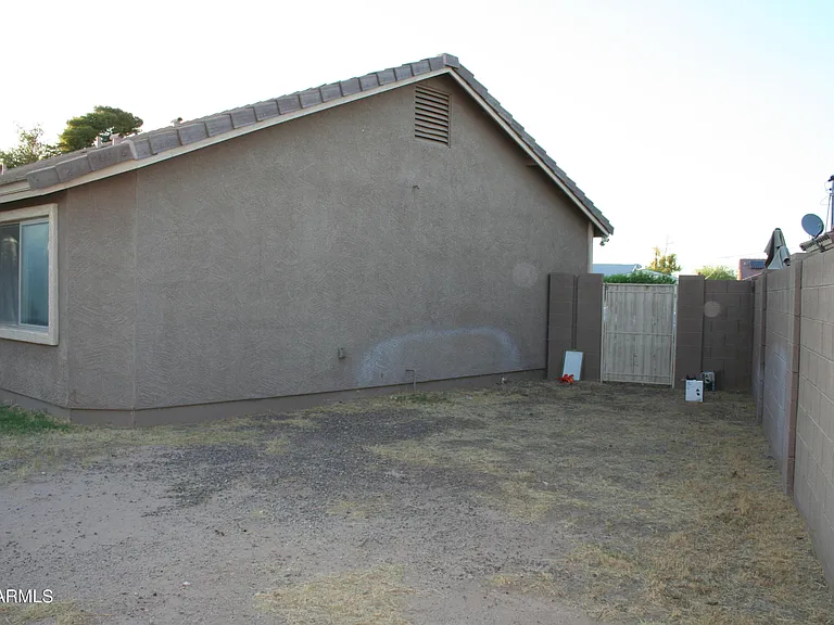11207 W Hopi St — Photo 51