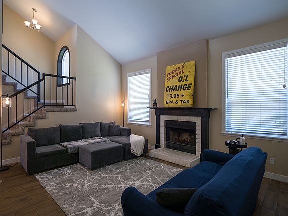 4th image of 10148 E Danbury Pl
