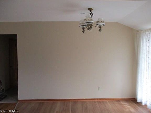 5th image of 2541 Friar Dr