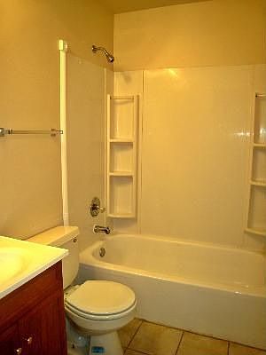 2nd image of 915 Borden Dr