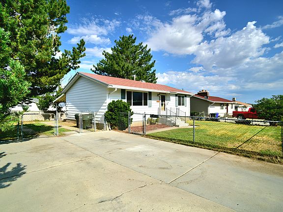 2nd image of 367 Overland Rd