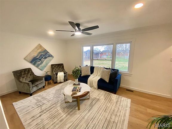 5th image of 106 Bridle Ridge Rd