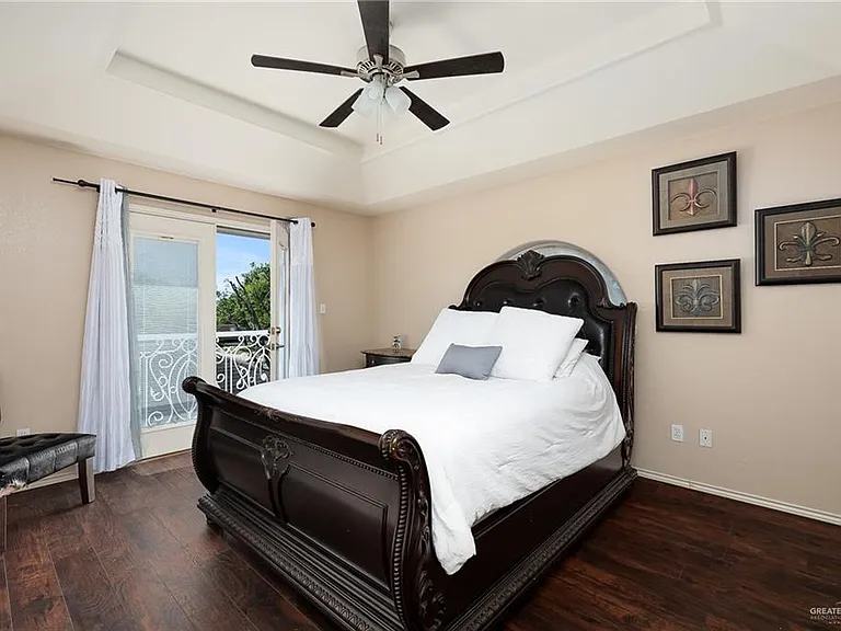 818 Hill Country Rd — Photo 13