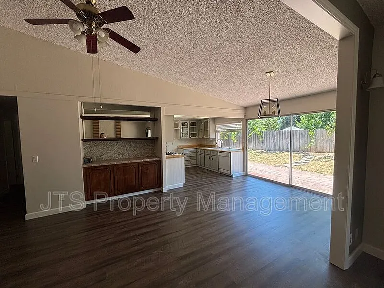 5748 Muldrow Rd — Photo 7