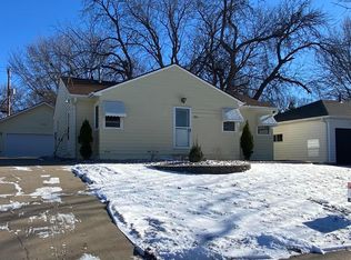 904 S Cloudas Ave, Sioux Falls, SD 57103