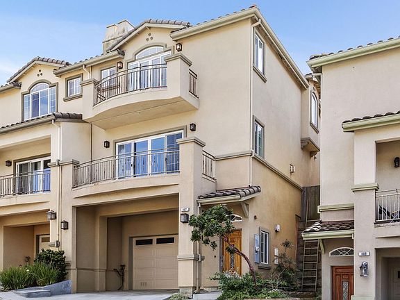 4th image of 807 La Montagne Pl