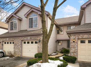 1594 N Saint Marks Pl, Palatine, IL 60067