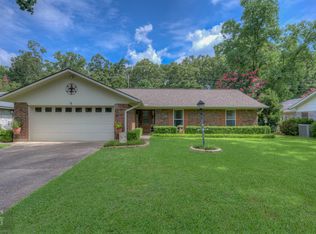 135 Elmview Ln, Haughton, LA 71037