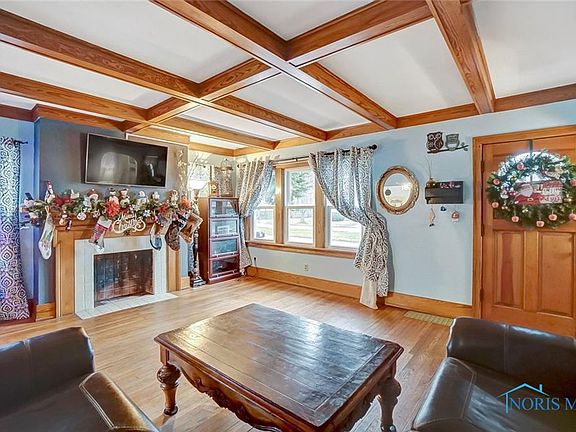 3rd image of 428 Union Ct