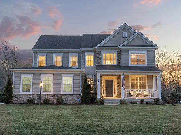 17 Cranes Bluff Ct, Fredericksburg, VA 22405