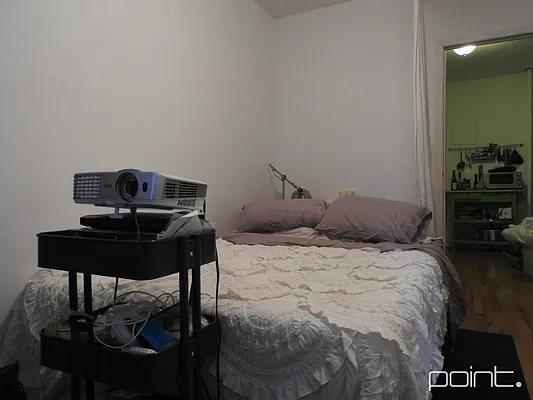 Rented by Point NYC | media 38