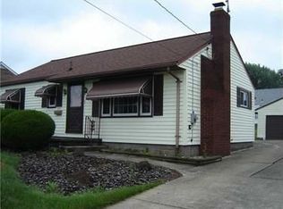435 Patton Ave, Farrell, PA 16121
