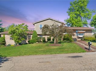 1398 S Elm St, Monaca, PA 15061