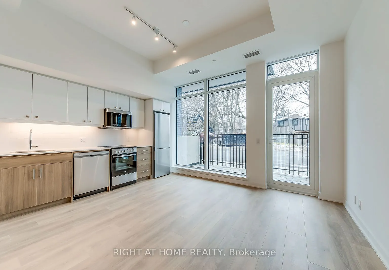 2 Manderley Dr — Photo 4