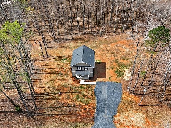 2nd image of 920 Ponderosa Heights Pl