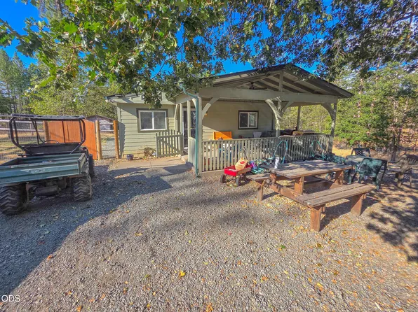 3757 Russell Rd, Grants Pass, OR 97526