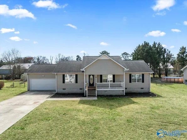 113 Childmark Dr, Albertville, AL 35950