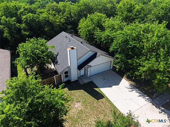 4th image of 2103 Dickens Dr