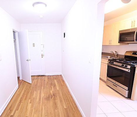 4th image of 9960 64th Ave APT 5P