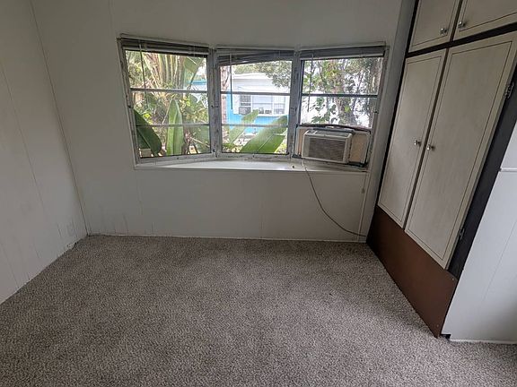 4th image of 12840 Seminole Blvd