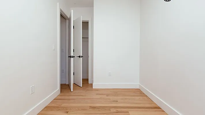 Rented by Nooklyn NYC LLC | media 81