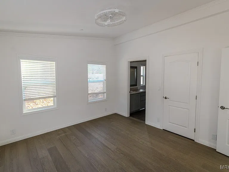 1336 La Crescenta Dr #2 — Photo 13