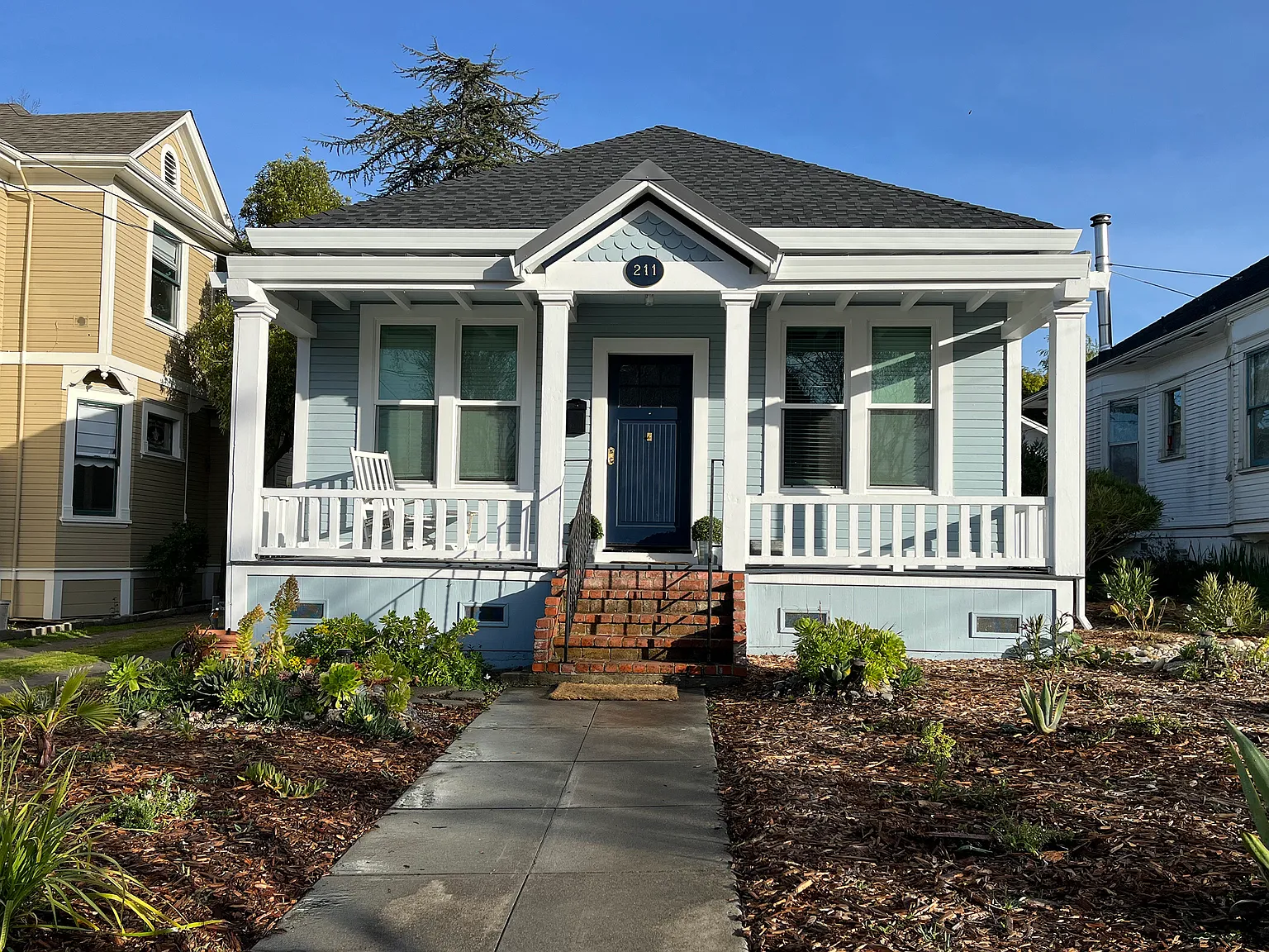 2 bed, 1000 sqft, $3,500 — Photo 1