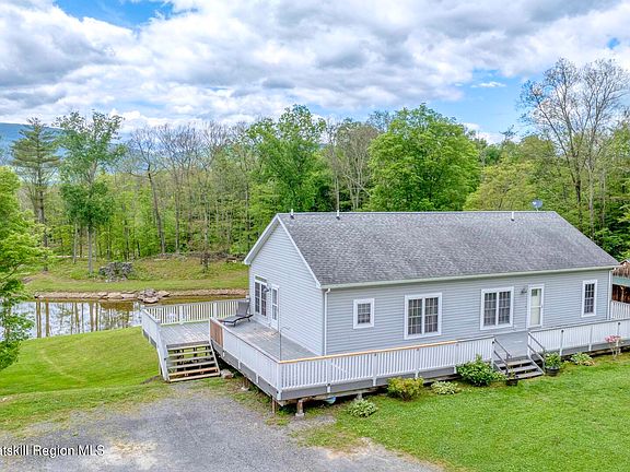2nd image of 45 Elisa Villa Drive