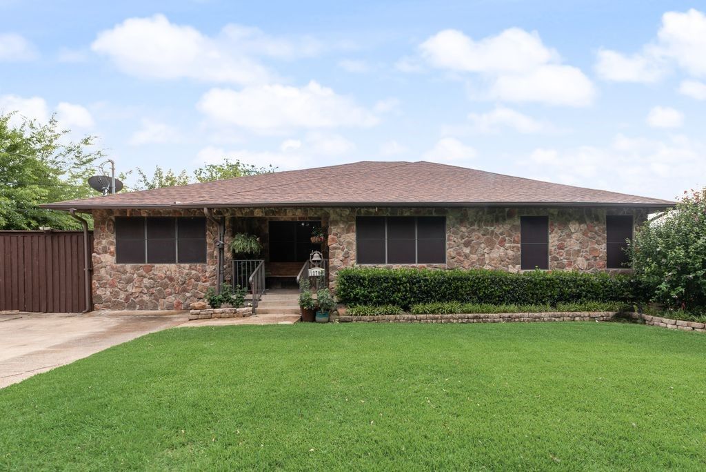 12704 Garden Grove Dr, Dallas, TX 75253 home