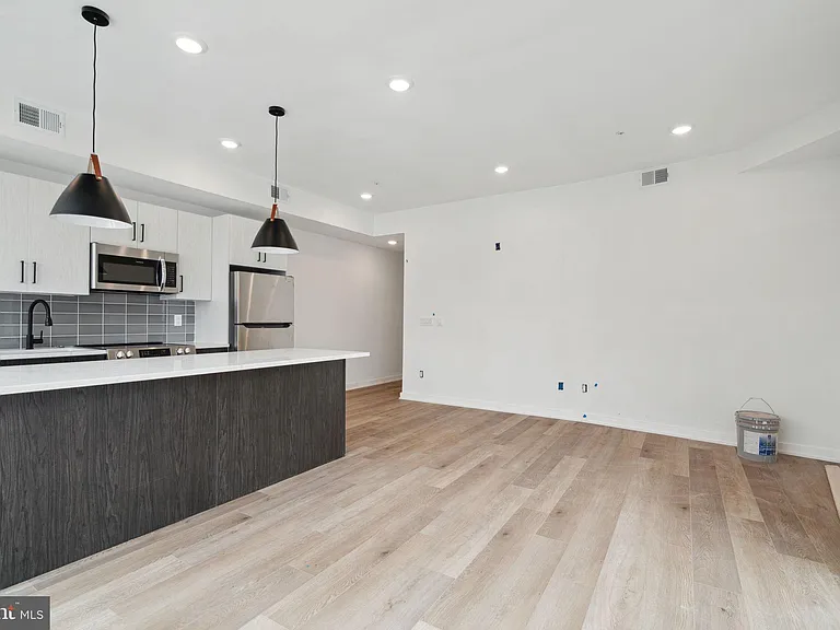 1828 Frankford Ave #303 — Photo 5