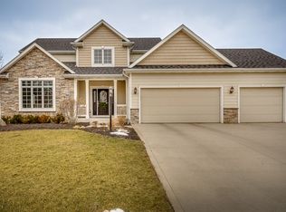 118 Creekside Ct W, Huntertown, IN 46748