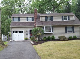 1152 Maple Hill Rd, Scotch Plains, NJ 07076