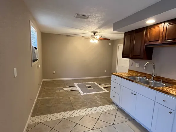 23087 Central Ave APT 2, Punta Gorda, FL 33980