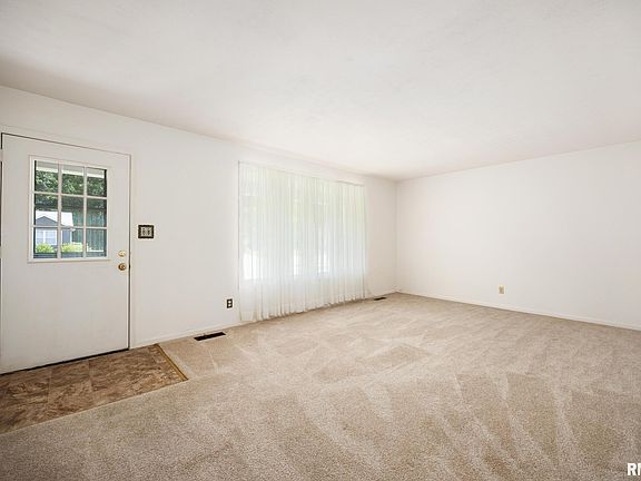4th image of 3524 W Saymore Ln