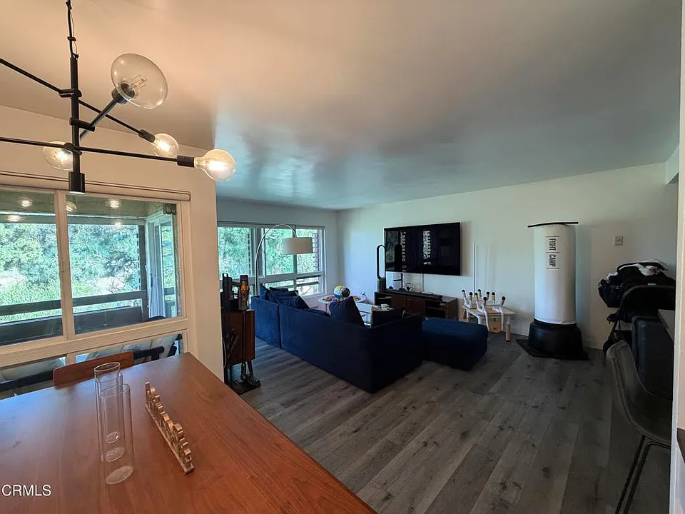 6250 Buckingham Pkwy #201