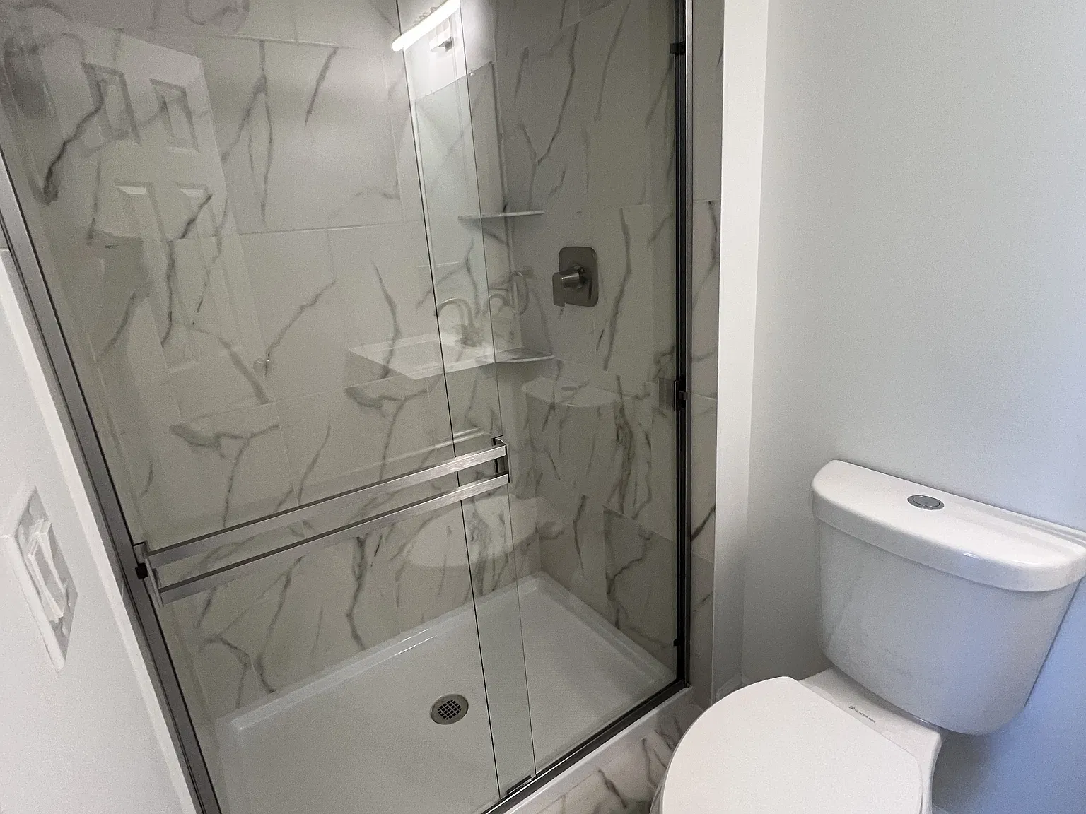 3 bed, 2.5 bath, 1680 sqft, $4,000 — Photo 4