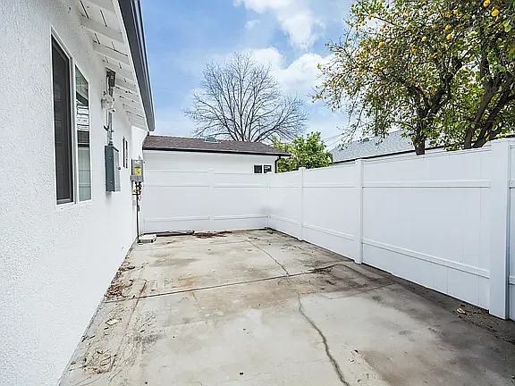 21032 Ingomar St — Photo 9