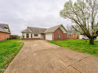 1096 Jackson St, Robinsonville, MS 38664