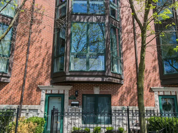 2005 N Hoyne Ave, Chicago, IL 60647