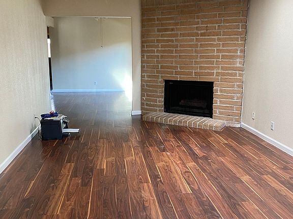 2nd image of 1725B Kent St