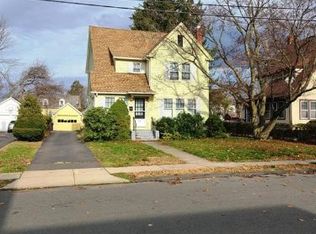 28 Ellsworth St, East Hartford, CT 06108