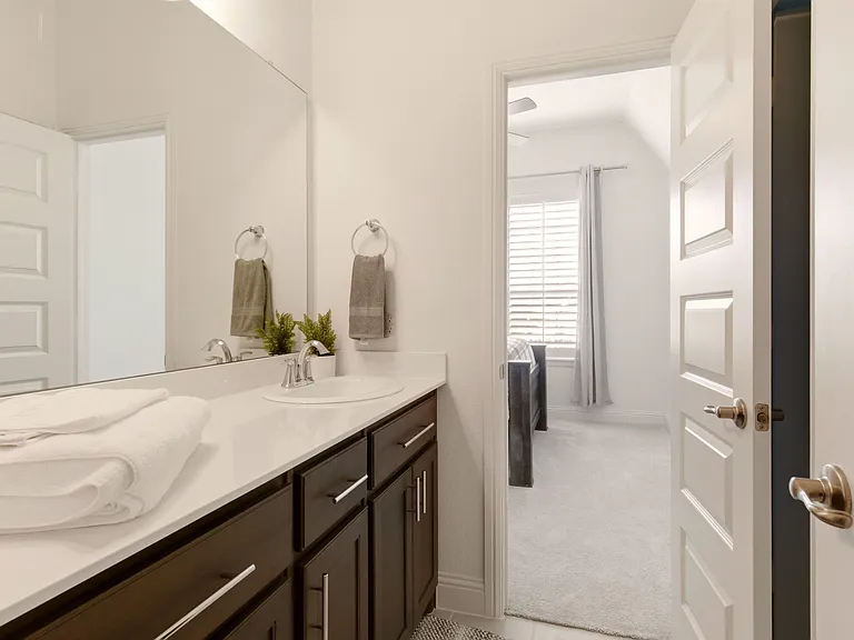 510 Royal Oaks Ln — Photo 13