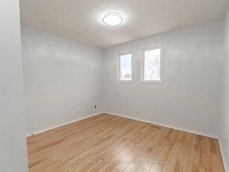 111 Garden Dr — Photo 6