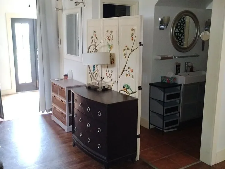 936 Riverside Dr — Photo 2