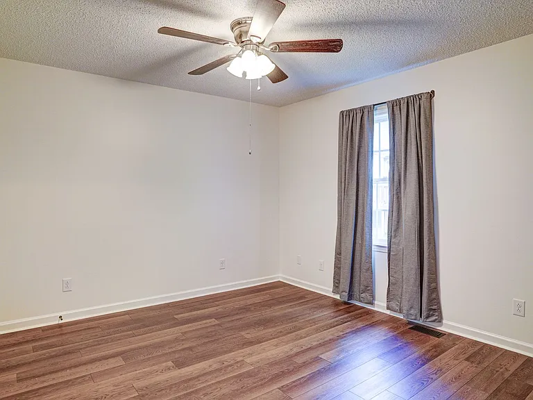 1709 Herrin Dr — Photo 12
