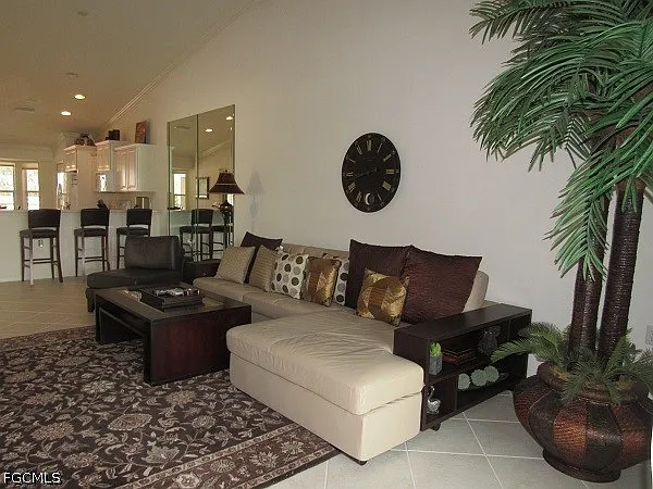 2 bed, 2.0 bath, 1662 sqft, $7,000 — Photo 2