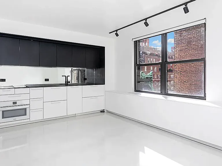 237 Madison Ave #1208 — Photo 4
