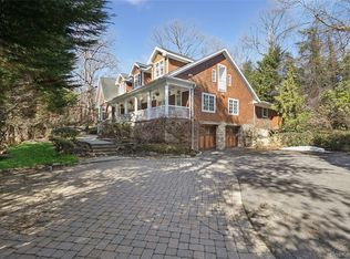39 Cherry Lane, Syosset, NY 11791