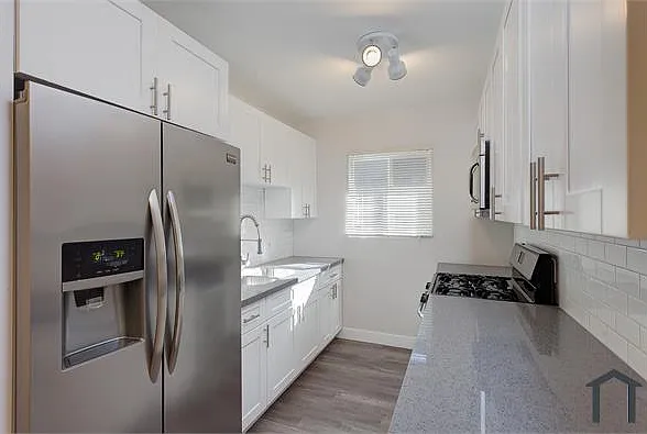 1942 S La Cienega Blvd #3 — Photo 2