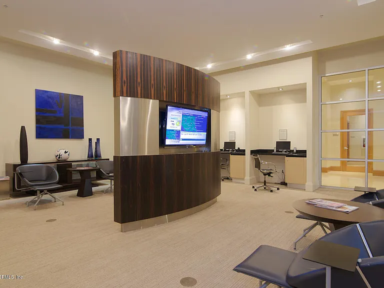 1431 Riverplace Blvd #2503 — Photo 9